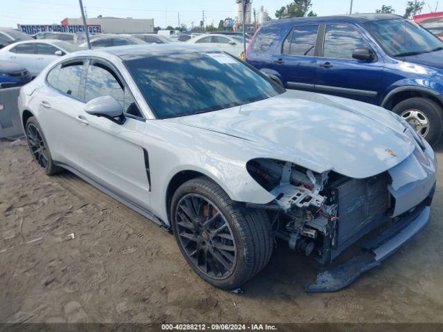  Salvage Porsche Panamera