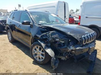  Salvage Jeep Cherokee