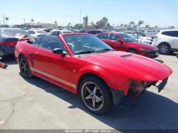  Salvage Ford Mustang