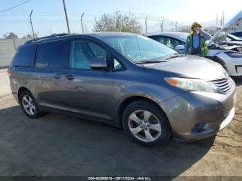  Salvage Toyota Sienna