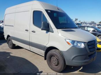  Salvage Mercedes-Benz Sprinter 2500