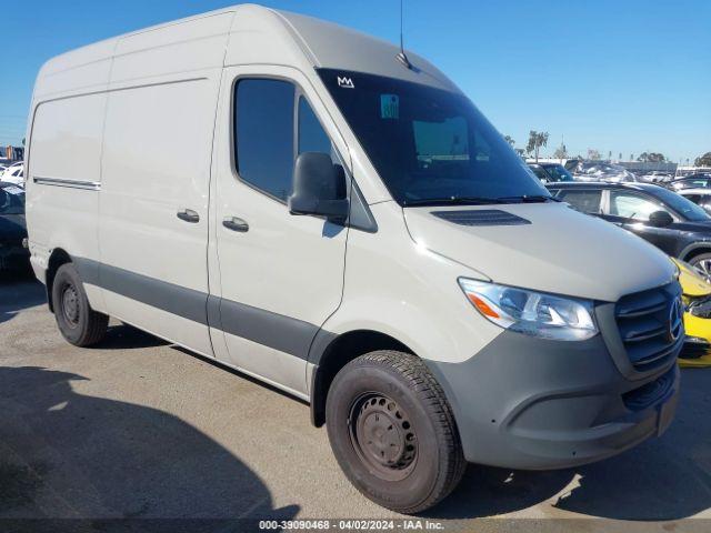  Salvage Mercedes-Benz Sprinter 2500