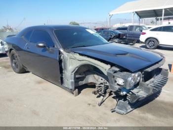  Salvage Dodge Challenger