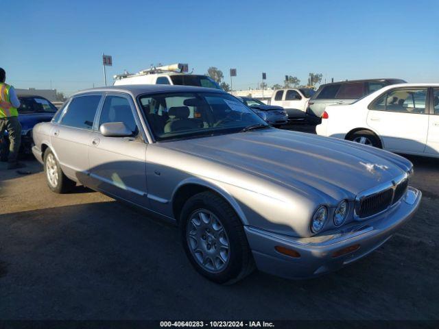  Salvage Jaguar Xj8