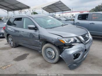  Salvage Nissan Pathfinder