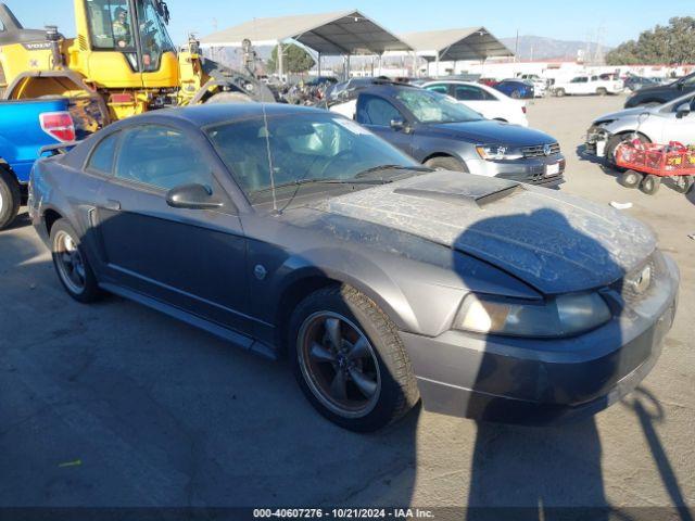  Salvage Ford Mustang