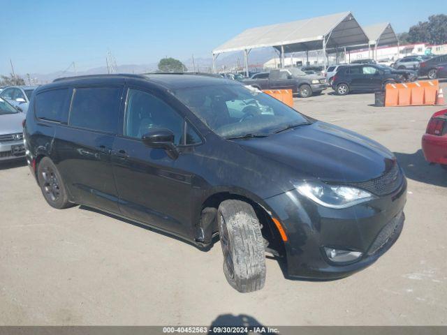  Salvage Chrysler Pacifica