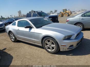  Salvage Ford Mustang