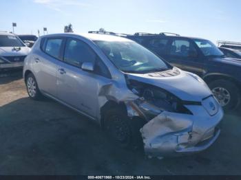  Salvage Nissan LEAF