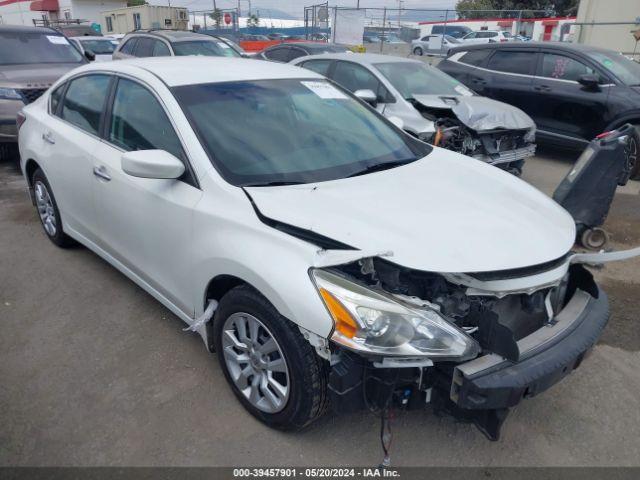  Salvage Nissan Altima