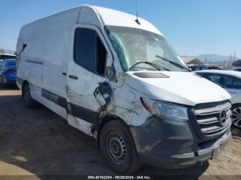  Salvage Mercedes-Benz Sprinter 2500