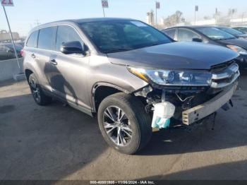  Salvage Toyota Highlander