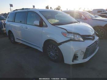  Salvage Toyota Sienna