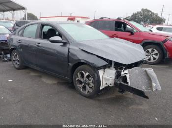  Salvage Kia Forte