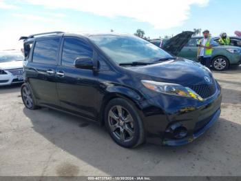  Salvage Toyota Sienna