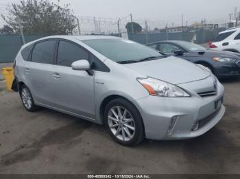  Salvage Toyota Prius v