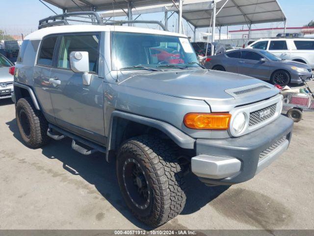  Salvage Toyota FJ Cruiser