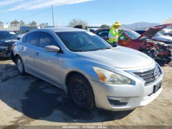  Salvage Nissan Altima