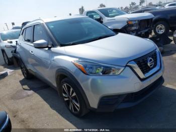  Salvage Nissan Kicks