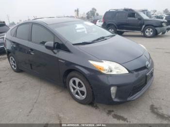  Salvage Toyota Prius