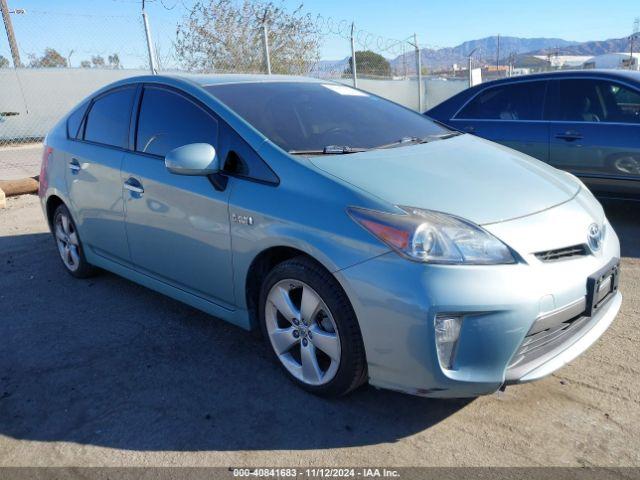  Salvage Toyota Prius