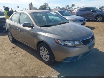  Salvage Kia Forte