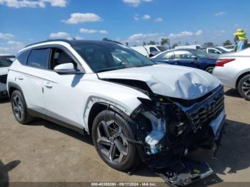  Salvage Hyundai TUCSON