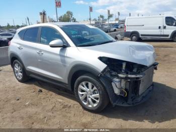  Salvage Hyundai TUCSON