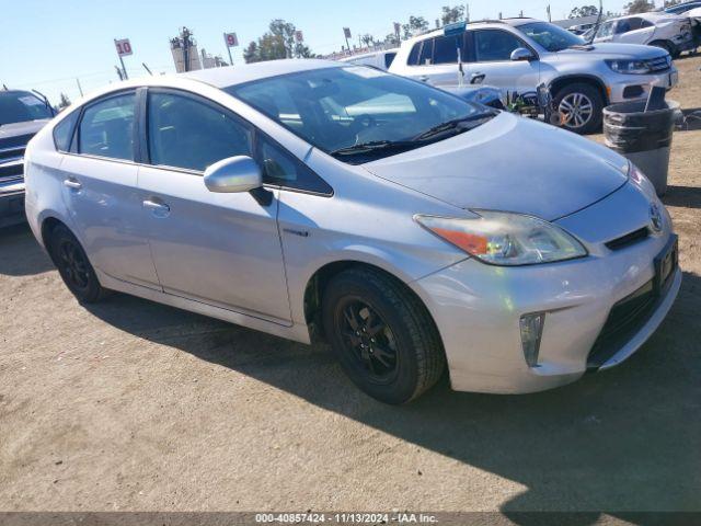  Salvage Toyota Prius