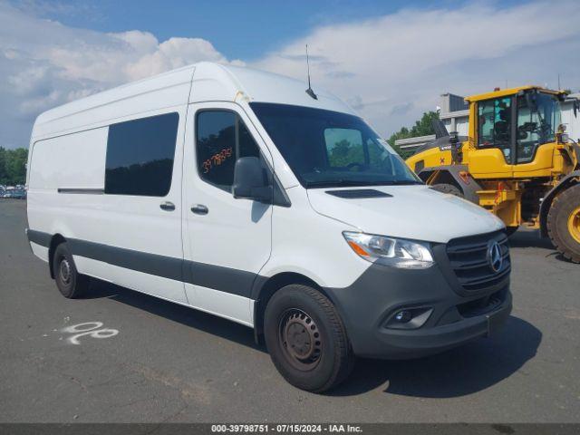  Salvage Mercedes-Benz Sprinter 2500