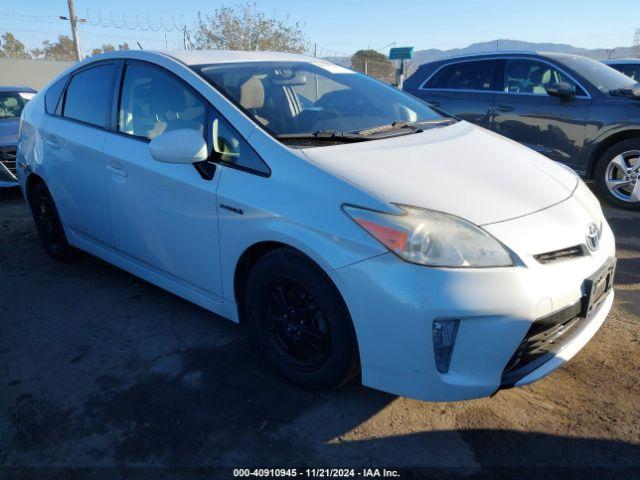  Salvage Toyota Prius