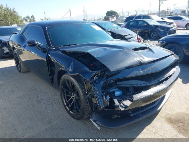  Salvage Dodge Challenger