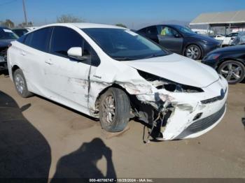  Salvage Toyota Prius