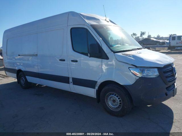  Salvage Mercedes-Benz Sprinter 2500