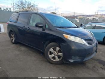  Salvage Toyota Sienna