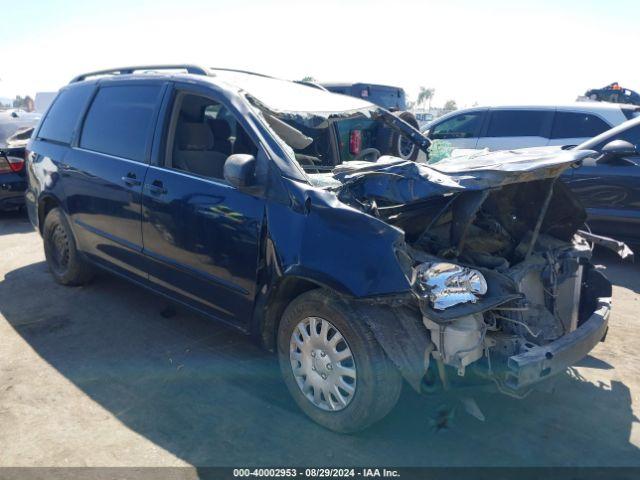  Salvage Toyota Sienna