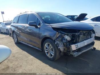  Salvage Toyota Sienna