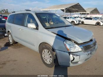  Salvage Kia Sedona