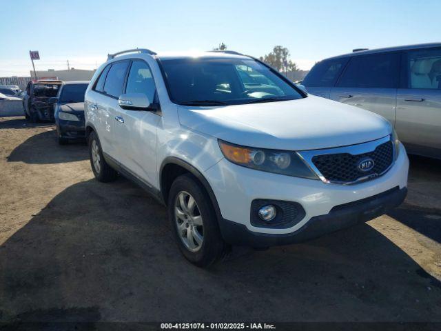  Salvage Kia Sorento