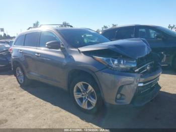  Salvage Toyota Highlander