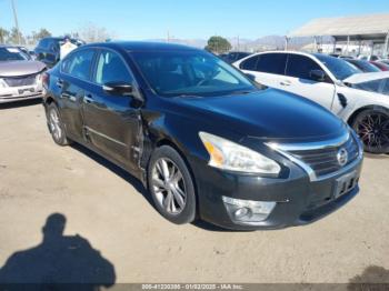  Salvage Nissan Altima