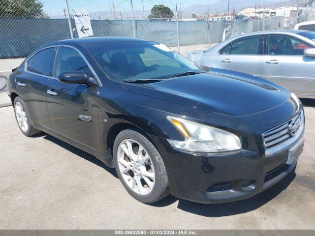  Salvage Nissan Maxima