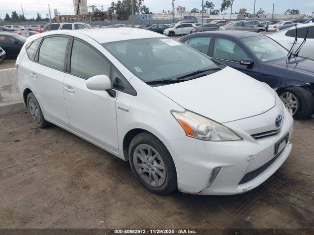  Salvage Toyota Prius v