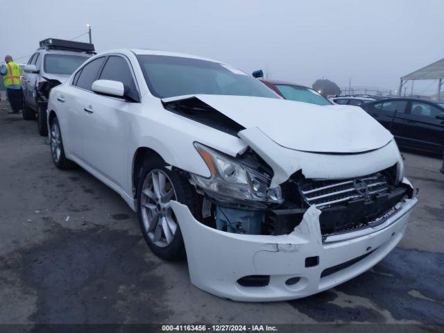  Salvage Nissan Maxima