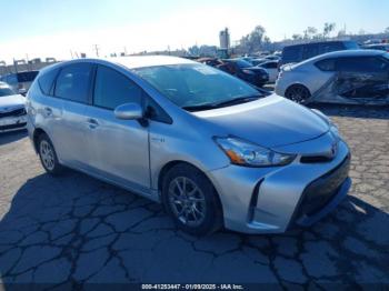  Salvage Toyota Prius v