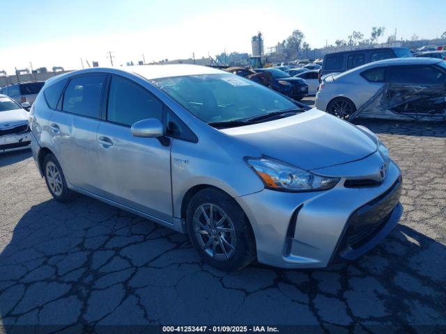  Salvage Toyota Prius v