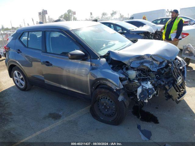  Salvage Nissan Kicks