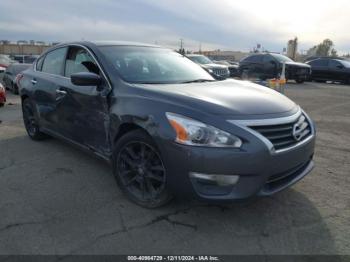  Salvage Nissan Altima