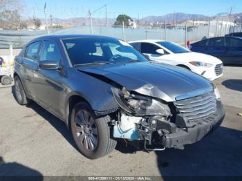  Salvage Chrysler 200