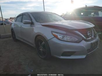  Salvage Nissan Altima